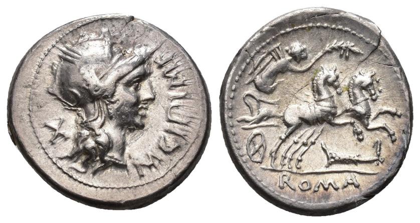 2336   -  REPÚBLICA ROMANA. CIPIA. M. Cipius M. f. Denario. Roma (115-114 a.C.). A/ Cabeza de Roma a der., delante M CIPI M F. R/ Victoria en biga a der., debajo timón, en exergo ROMA. AR 3,94 g. 19,3 mm. CRAW-289.1. FFC-563. MBC+.