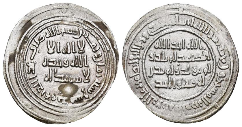 2635   -  MONEDAS EXTRANJERAS. MUNDO ISLÁMICO. OMEYAS DE DAMASCO. AL-WALID I (86-96 H/705-715). Dírham. Damasco. 88 H. AR 2,55 g. 26 mm. Klat-332.1. Pequeñas manchas. EBC-. 