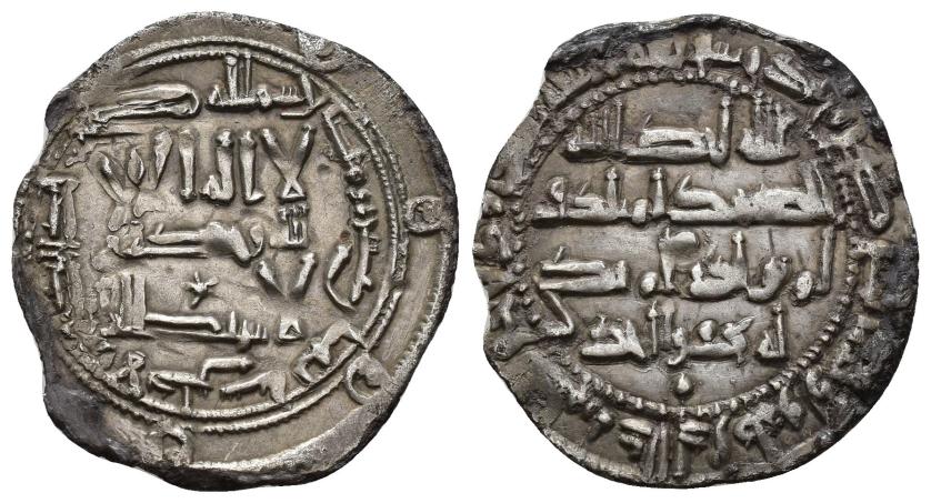 102   -  EMIRATO. ABD AL-RAHMAN II (821-852). Dírham. Al-Andalus. 218 H. AR 2,5 g. 24 mm. V-152. Roturas al borde. MBC+.