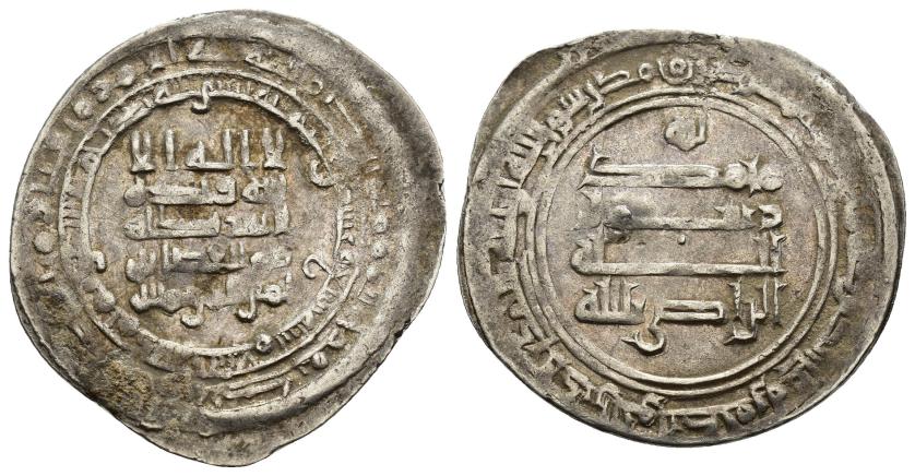 1026   -  CALIFATO ABBASÍ. AHMAD AL-RADI (322-329/934-940). Dírham. Medina al-Salam. 327 H. AR 2,65 g. 27 mm. Nützel-1845; SICA 4-1175. Concreción. MBC.