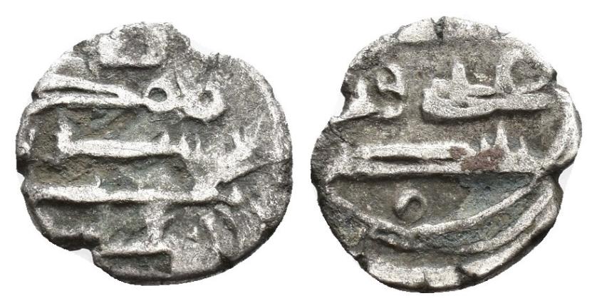 1034   -  HABBARÍES, EMIRES DEL SIND (C. 257-400/870-1009). 'ALI. Damma. Sin ceca. Sin fecha. AR 0,4 g. 10 mm. Mitchiner 1977-654. BC+.