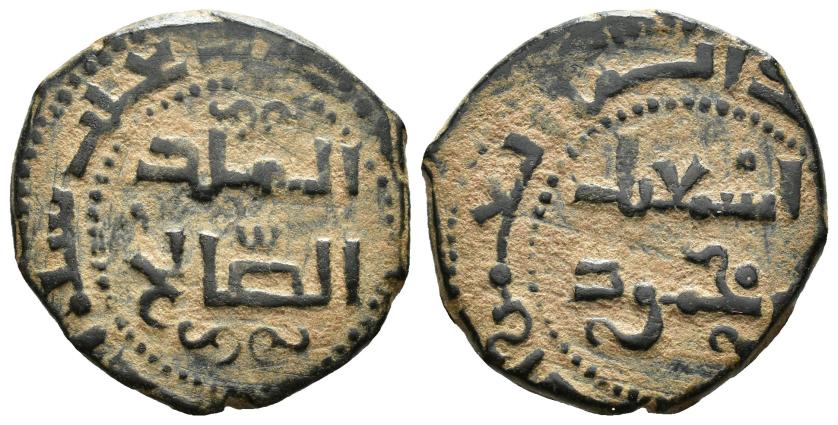 1055   -  ZANGÍES DE ALEPO. ISMA'IL B. MAHMUD NUR AL-DIN (569-577/1174-1181). Felús. (Alepo)/ حلب. Sin fecha (571) H. CU 3,82 g. 19 mm. Spengler/Sayles1-77.1; Wilkes 1-1271. MBC.