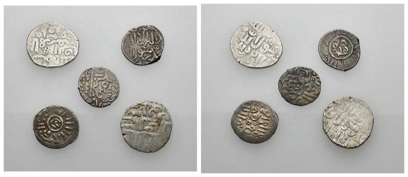 1163   -  MAMELUCOS. Lote de 5 dírhams. Aynal Al-Ashraf Abu'l-Nasr (2: sin fecha, Damasco y Alepo); Barquq Al-Zahir Sayf Al-Din Abu Sa`Id (2: sin fecha, sin ceca); Barsbay Al-Ashraf Sayf Al-Din Abu'l-Nasr (1: sin fecha, Damasco). Calidad media MBC.