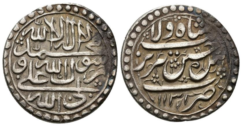 1255   -  SAFAVÍES. SULTAN HUSAYN (1105-1135/ 1694-1722). Abbasi. Tabriz. 1133 H. AR 5,49 g. 24 mm. Tipo Mitchiner 1977-2097 var. año. Leves oxidaciones. MBC+.