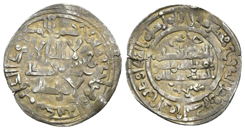 250   -  CALIFATO. AL-HAKAM II (961-976).  Dírham. Medina al-Zahra. 361 H. AR 2,96 g. 24 mm. V-463. Pequeña grieta. Ligeramente alabeada. MBC.