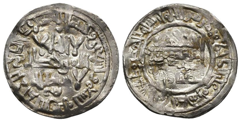 269   -  CALIFATO. HISAM II (977-1008). Dírham. Al-Andalus. 379 H. AR 2,54 g. 23 mm. V-510. Ligeramente alabeada. EBC-.