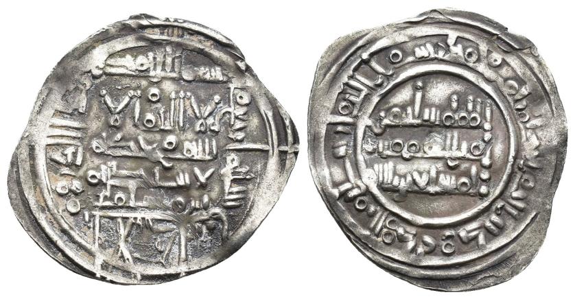 329   -  CALIFATO. SULAYMAN AL-MUSTA'IN (1009-1010). Dírham. Al-Andalus. 400 H. AR 2,27 g. 23 mm. V-691; PV-16b. Ligeramente alabeada. MBC.