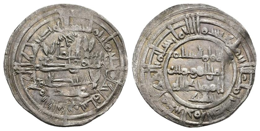 334   -  CALIFATO. HISAM II (977-1008). 2º reinado (400-403). Dírham. Al-Andalus. 401 H. AR 2,34 g. 23 mm. M-345jj. Ligeramente alabeada. MBC+.