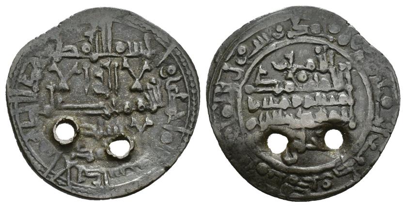 397   -  REINOS DE TAIFAS. TAIFA DE MÁLAGA. MUHAMMAD I AL-MAHDI B. IDRIS I B. 'ALI (438-444/1046-1052). Dírham. Al-Andalus. 441 H. AR 2,34 g. 23 mm. V-861; PV-104b. Dos perforaciones. MBC. Escasa. 