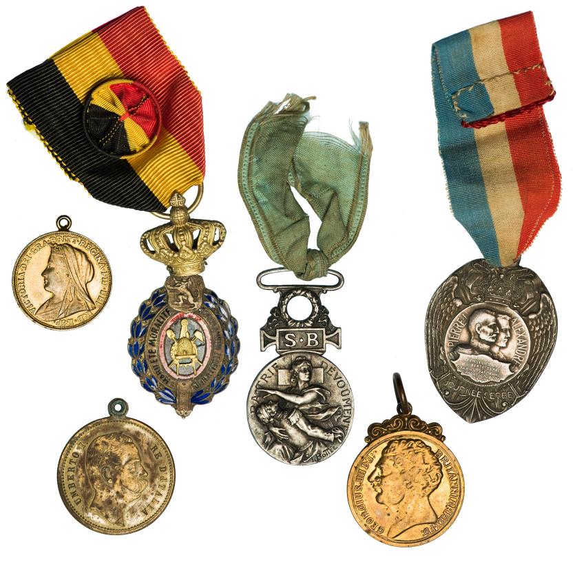 841   -  MEDALLAS Y CONDECORACIONES