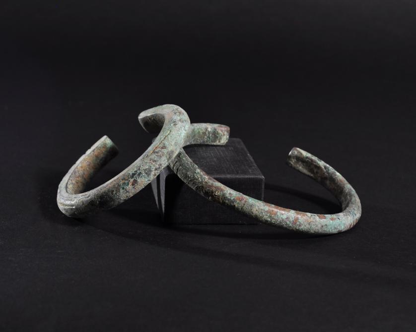 3008   -  ARQUEOLOGÍA