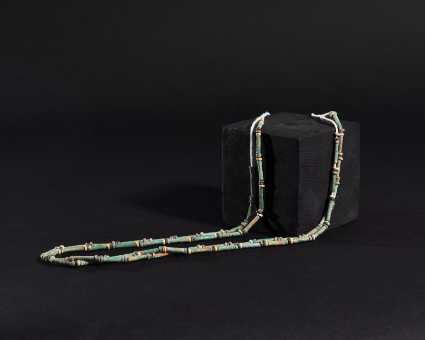 3022   -  ARQUEOLOGÍA