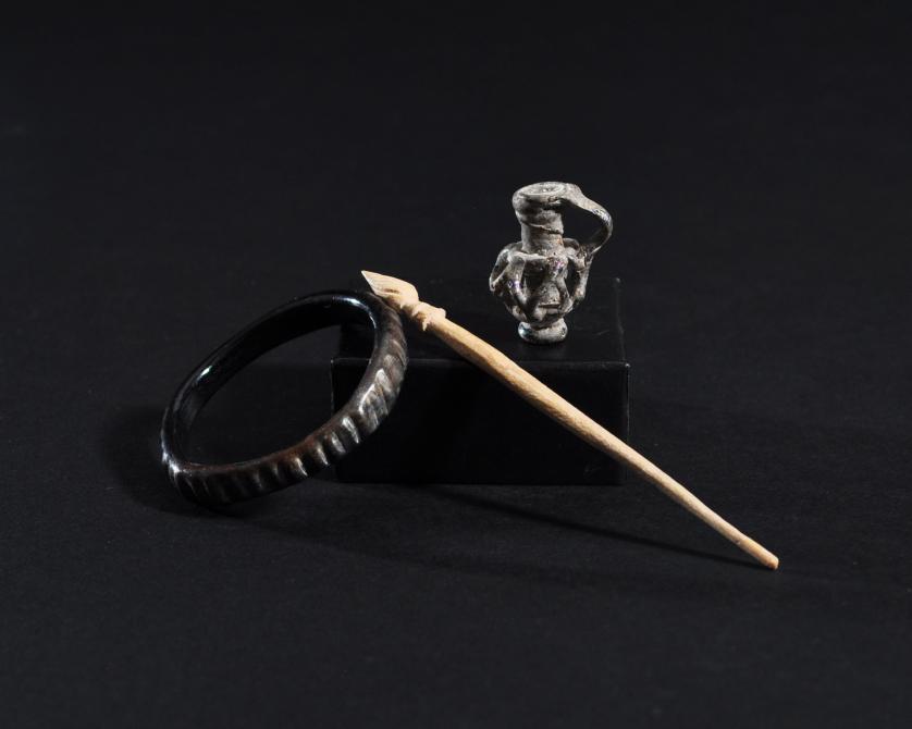 3045   -  ARQUEOLOGÍA