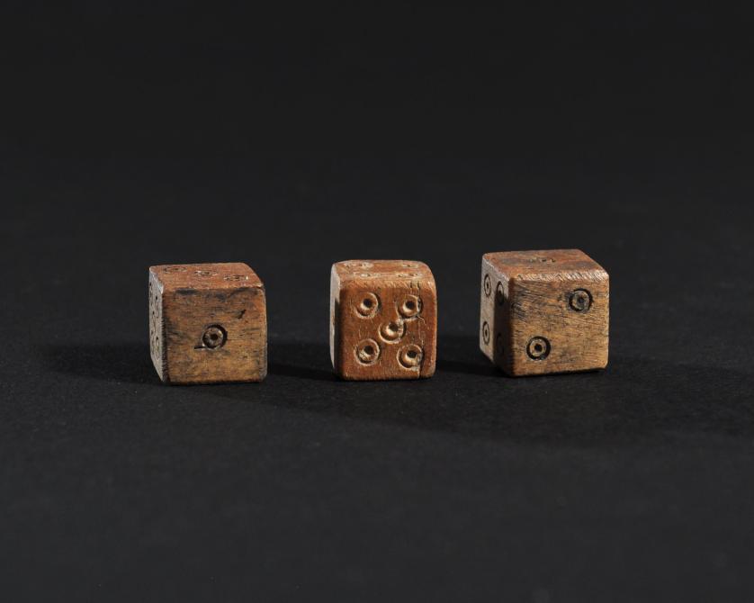 2047   -  ARQUEOLOGÍA