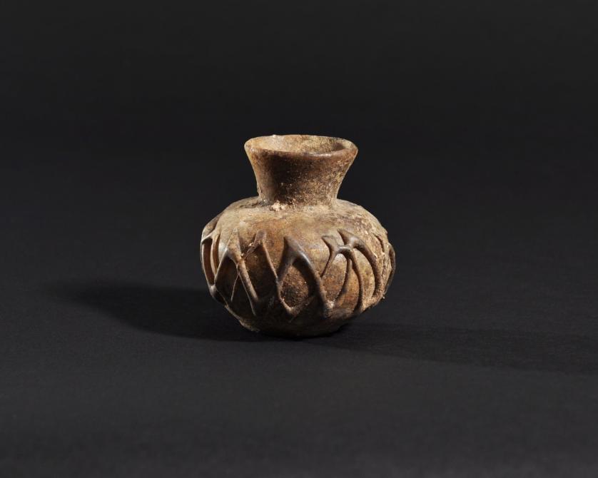 2051   -  ARQUEOLOGÍA