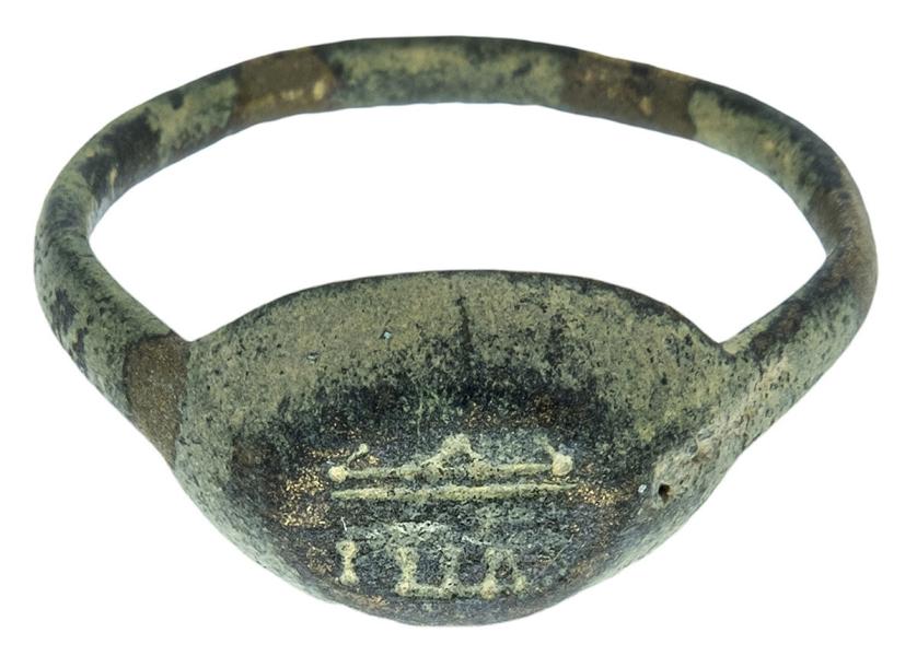 2082   -  ARQUEOLOGÍA