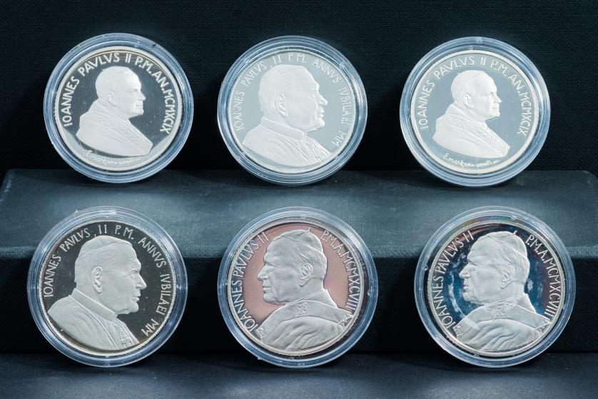 774   -  MONEDA EXTRANJERA