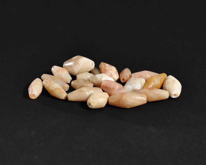 1015   -  ARQUEOLOGÍA