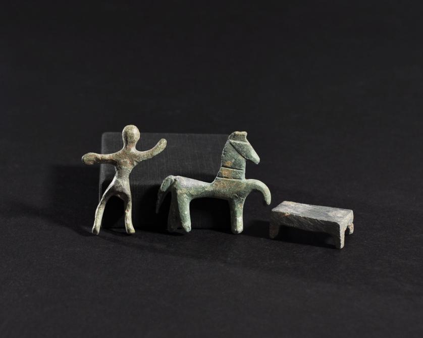 1057   -  ARQUEOLOGÍA