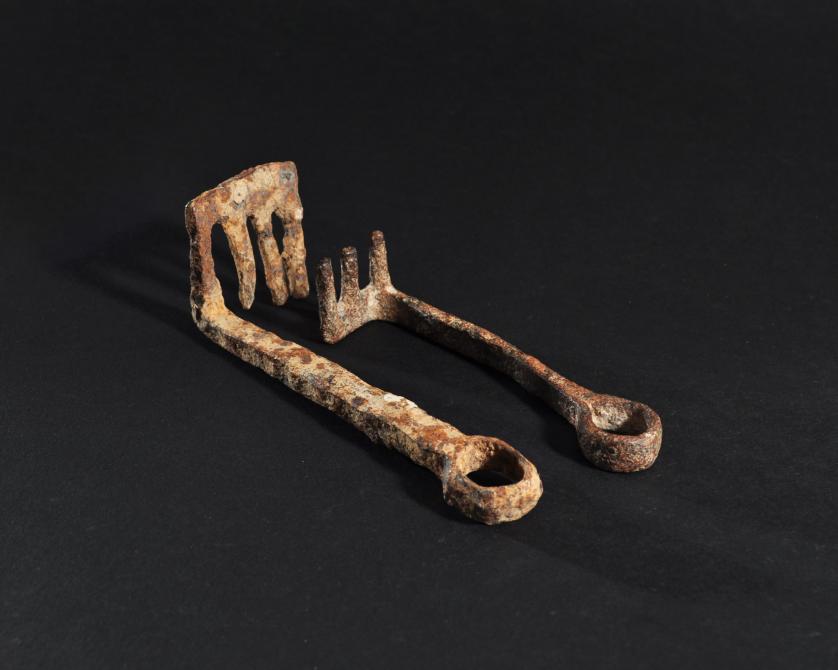 1079   -  ARQUEOLOGÍA