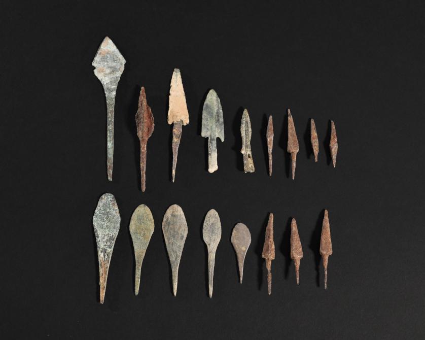 1090   -  ARQUEOLOGÍA